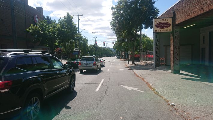 Red light at NE 73rd St on Roosevelt Way NE