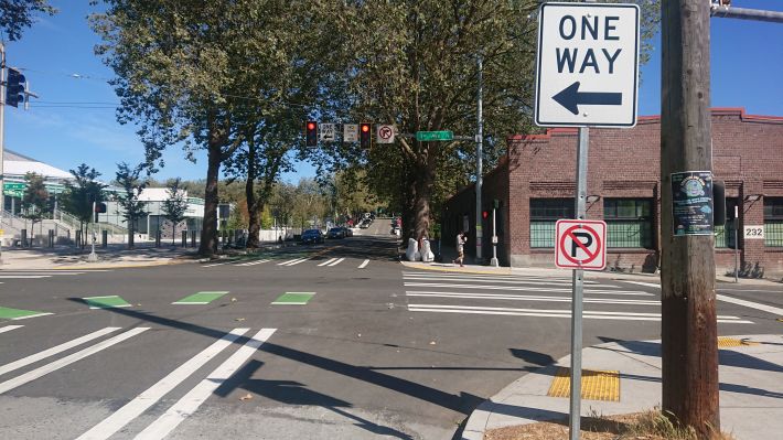 Red light at W Thomas St on Queen Anne Ave N